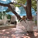 Hotel Vargas Airport