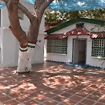 Hotel Vargas Airport