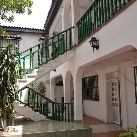 Vargas Airport Hotel 2*