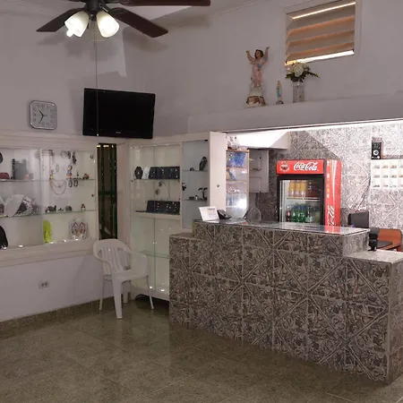 Vargas Airport Hotel 2*