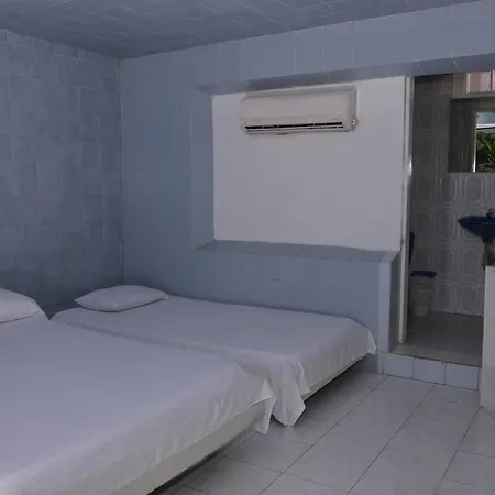 Hotel Vargas Airport 2*