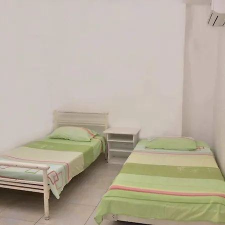 Vargas Airport Hotel 2*