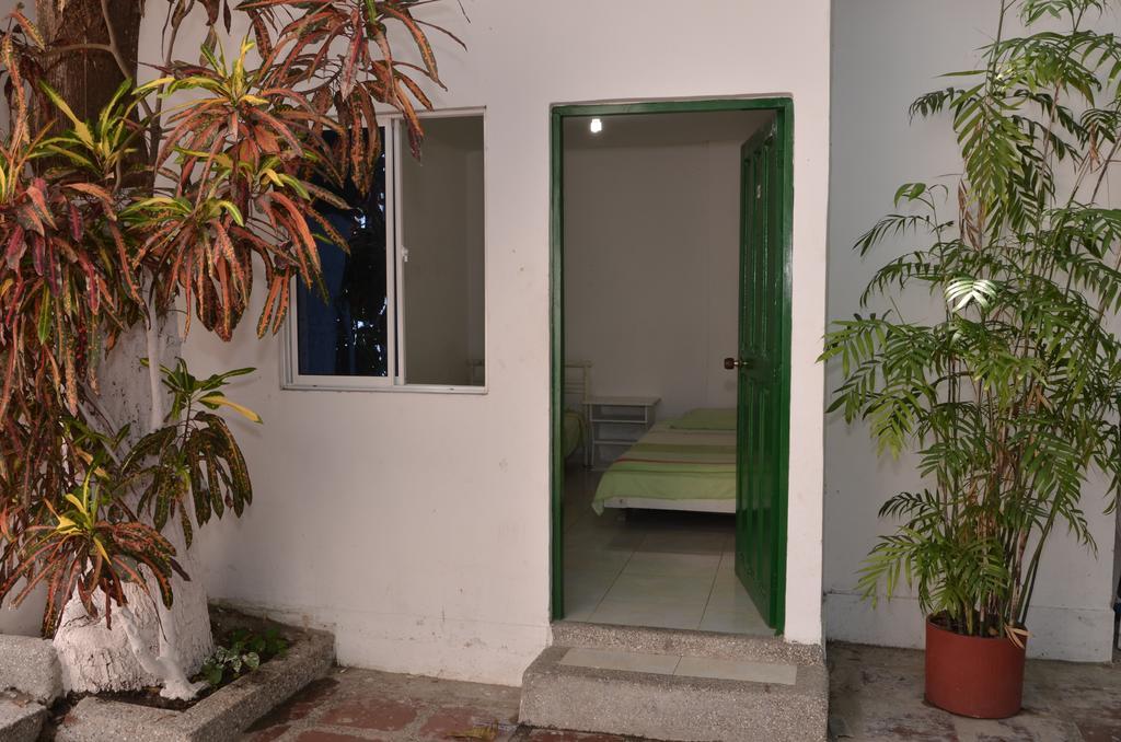 Vargas Airport Hotel 2*